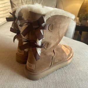 Tan Brown Bailey Bow Uggs